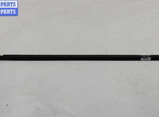 купить Молдинг стекла двери передней правой наружный на Ford Focus II (2004-2011)