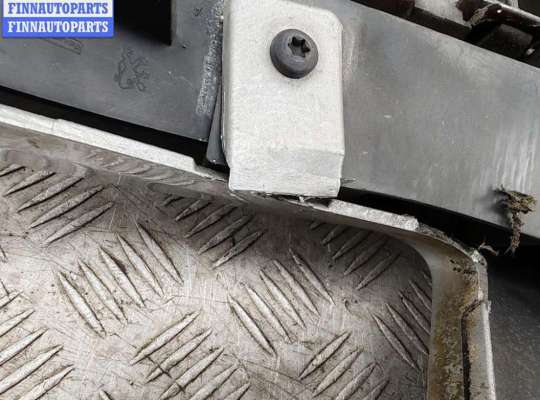 купить Бампер передний на Peugeot 407