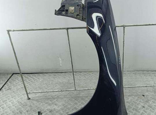 Крыло переднее левое AU1678302 на Audi A4 B5 (1994-2001)