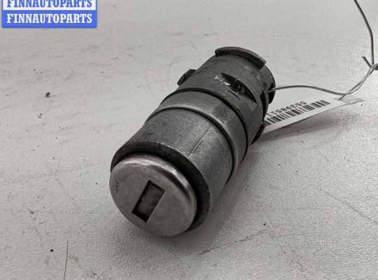 Личинка замка багажника VG2751238 на Volkswagen Passat B5
