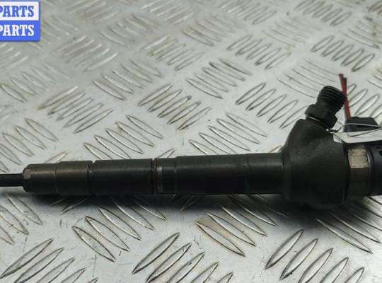 купить Форсунка топливная на Volkswagen Passat B7