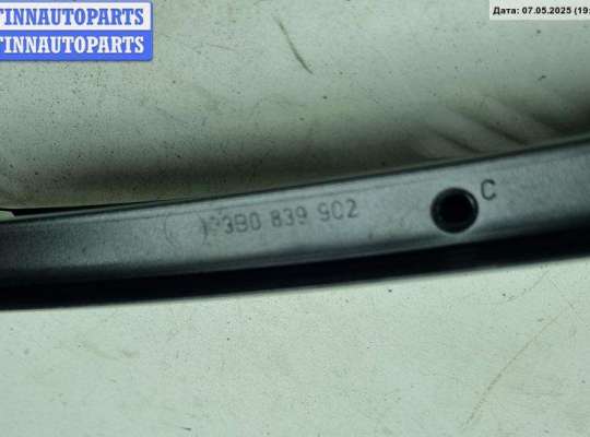 купить Накладка двери задней правой на Volkswagen Passat B5
