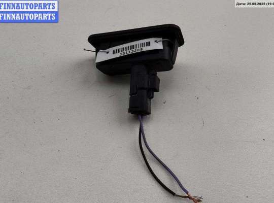 купить Кнопка открывания багажника на Renault Scenic II (2003-2009)