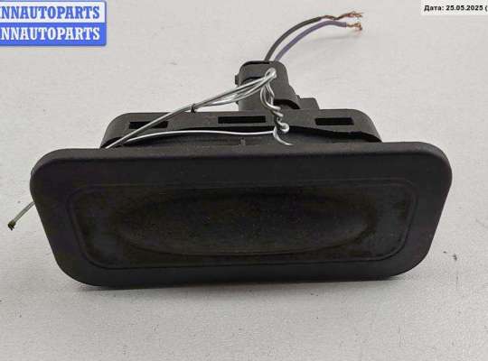 купить Кнопка открывания багажника на Renault Scenic II (2003-2009)