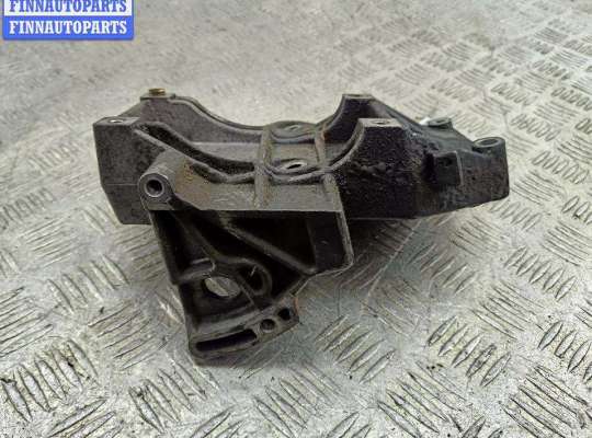 купить Кронштейн компрессора кондиционера на Volkswagen Passat B5