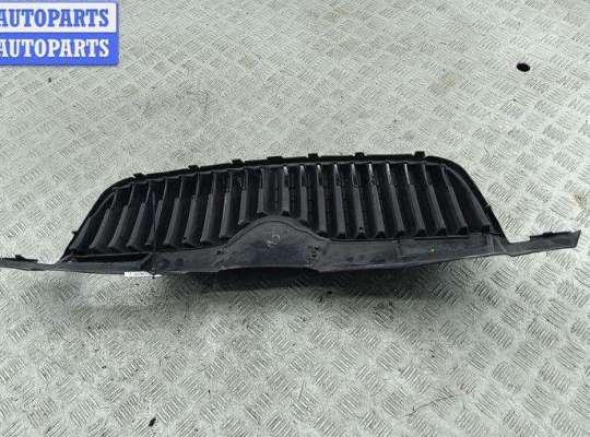 купить Решетка радиатора на Skoda Fabia mk2 (5J)