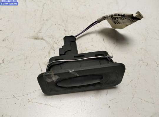 купить Кнопка открывания багажника на Renault Scenic II (2003-2009)