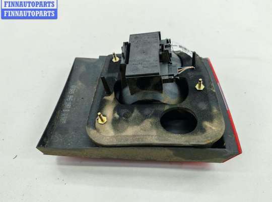 купить Фонарь крышки багажника левый на Volkswagen Passat B4