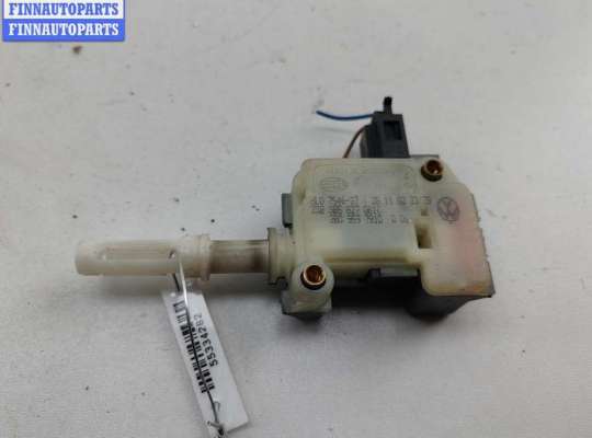 Активатор (привод) замка багажника VG2790599 на Volkswagen Passat B5+ (GP)