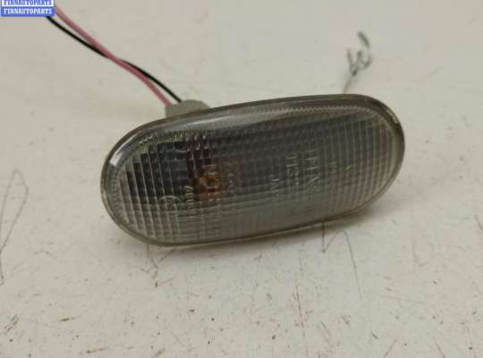 Повторитель поворота правый MT551987 на Mitsubishi Galant (1996-2003)