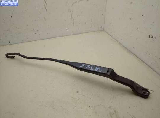 купить Щеткодержатель (поводок стеклоочистителя) передний на Volvo S40 / V40 (1995-2004)