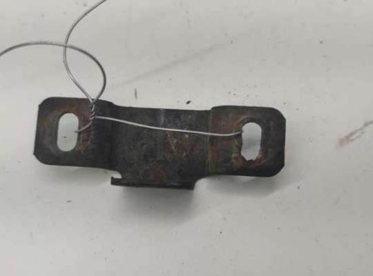 купить Кронштейн радиатора на Audi A6 C5 (1997-2005)