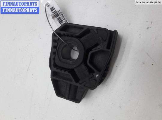 купить Кронштейн радиатора на Volkswagen Golf-4