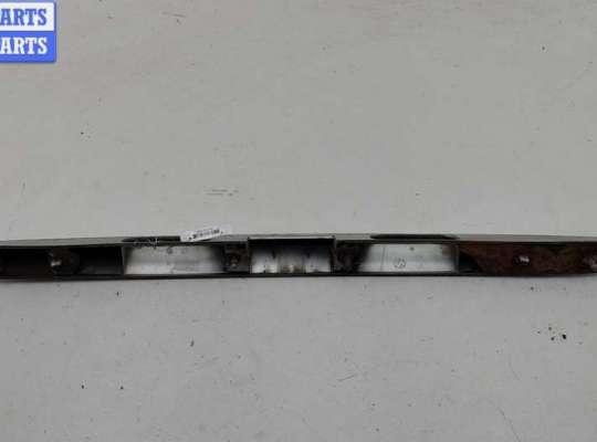 купить Накладка подсветки номера на Peugeot 307