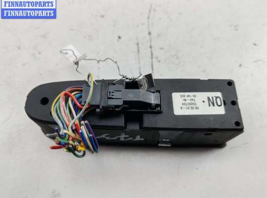 купить Блок кнопок управления стеклоподъемниками на Opel Omega B (1994-2003)