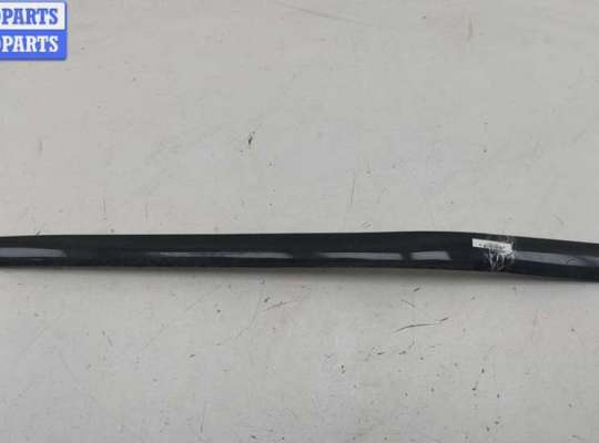 купить Молдинг двери передней левой на Peugeot 307