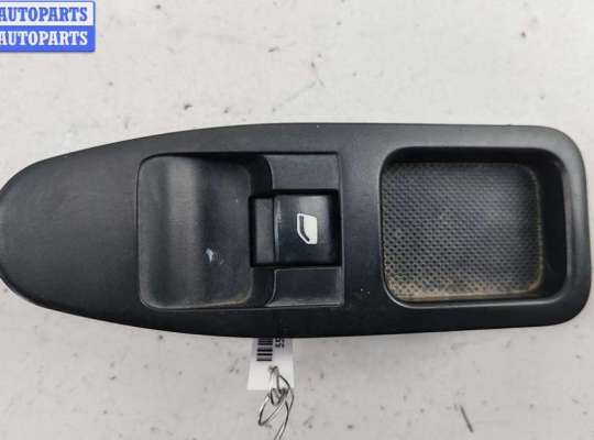 Кнопка стеклоподъемника переднего правого FT575487 на Fiat Scudo (2007-2016)