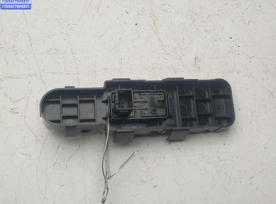 купить Кнопка стеклоподъемника переднего правого на Citroen C4 (2004-2010)