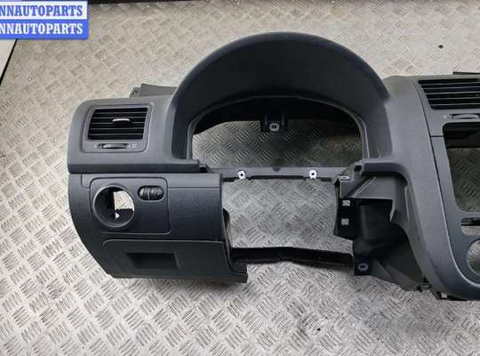 купить Панель приборная (торпедо) на Volkswagen Golf-5