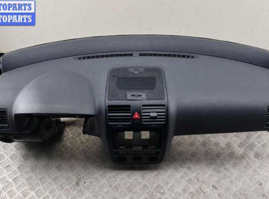 купить Панель приборная (торпедо) на Volkswagen Golf-5