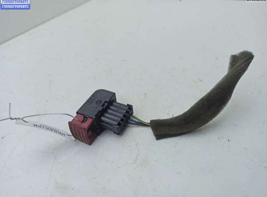 Разъем (фишка) проводки OP1715028 на Opel Astra G