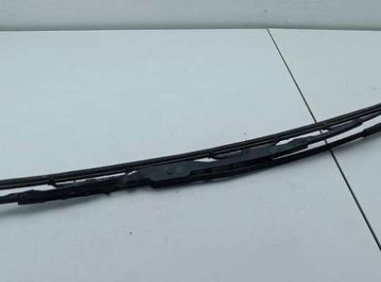 купить Щеткодержатель (поводок стеклоочистителя) передний на Audi A6 C4 (1994-1997)