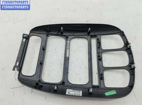 купить Рамка магнитолы на Chrysler Voyager (2001-2007)