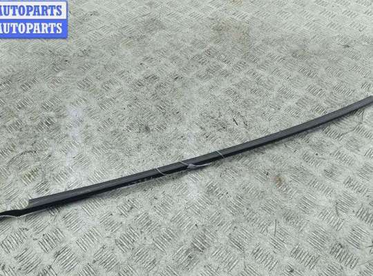 Молдинг лобового стекла SK479283 на Skoda Superb mk1 (B5)