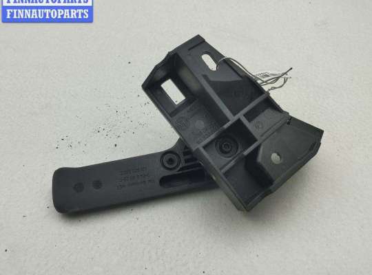 купить Ручка открывания капота на Volkswagen Passat B7