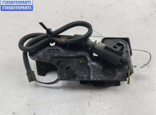 Замок капота на Volkswagen Golf V (1K)
