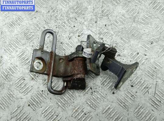 купить Петля двери передней левой на Volkswagen Passat B6