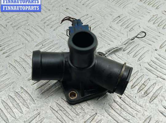 купить Фланец (тройник) системы охлаждения на Volkswagen Passat B5