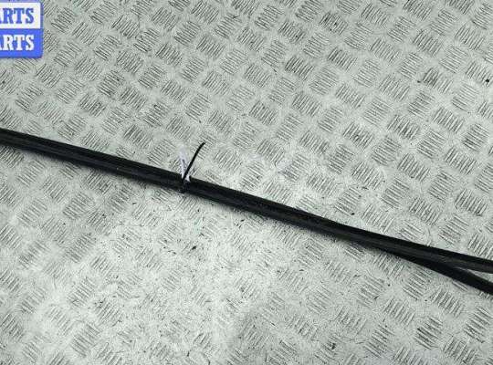 купить Молдинг лобового стекла на Volkswagen Passat B5+ (GP)