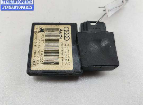 Датчик педали сцепления AU1695473 на Audi A6 C6 (2004-2011)