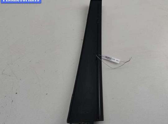 купить Накладка двери задней правой на Volkswagen Passat B5+ (GP)