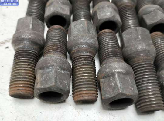 купить Болт колесный (гайка колесная) на Renault Laguna III (2008-2015)