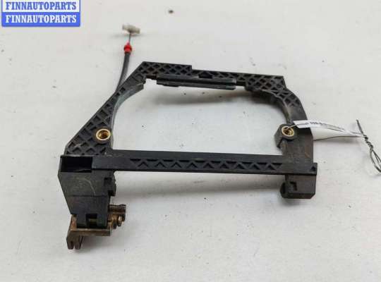 купить Корпус (держатель) ручки двери задней левой на BMW 5 E39 (1995-2003)