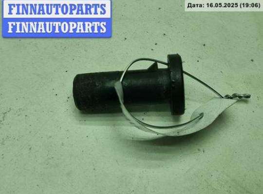 купить Кронштейн радиатора на Volkswagen Passat B5