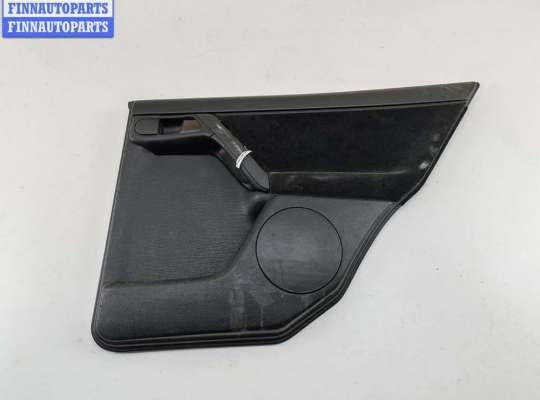 Обшивка двери задней правой (дверная карта) VG2674064 на Volkswagen Golf-3