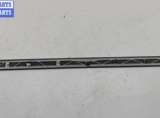 Молдинг на Peugeot 607