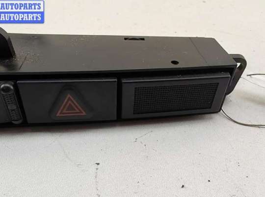 купить Кнопка аварийной сигнализации (аварийки) на Chrysler Voyager (2001-2007)