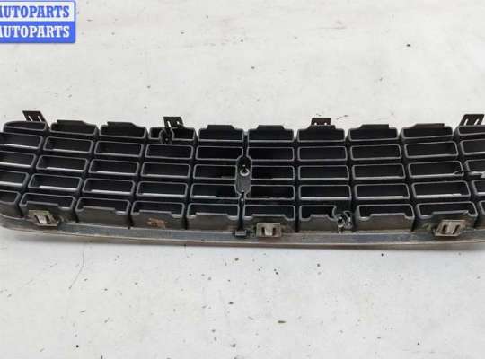 купить Решетка радиатора на Volvo S60