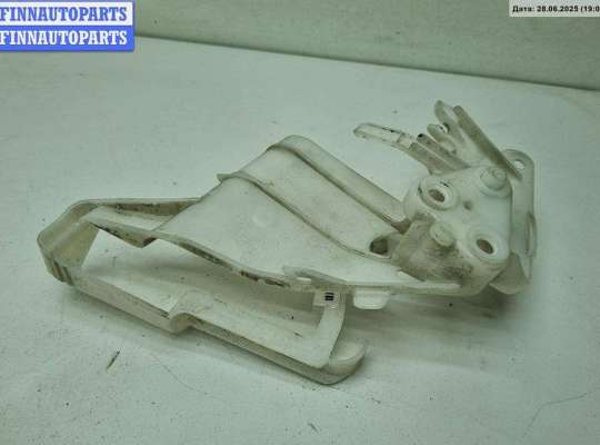 купить Кронштейн крепления на Volkswagen Passat B6