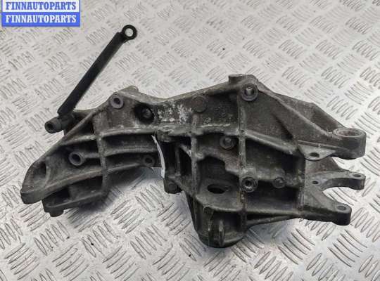 купить Кронштейн генератора на Volkswagen Passat B5