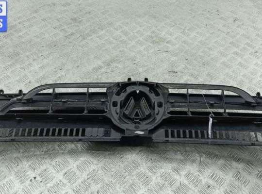 купить Решетка радиатора на Volkswagen Golf-5 Plus