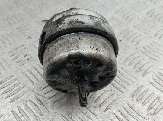 купить Подушка крепления двигателя на Volkswagen Passat B5+ (GP)