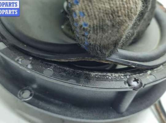 купить Динамик двери передней правой на Volkswagen Passat B5+ (GP)