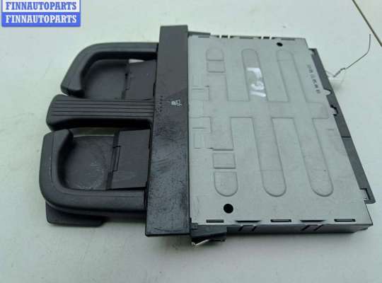 купить Подстаканник на Volkswagen Golf-4