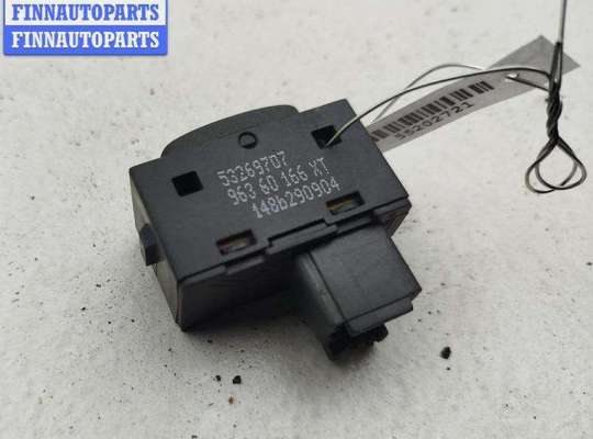 купить Кнопка стеклоподъемника заднего левого на Peugeot 407