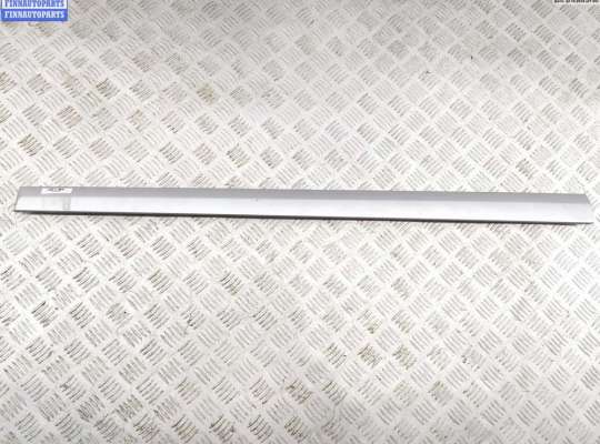 Молдинг двери передней левой MB1488125 на Mercedes C-Class W203 (2000-2006)